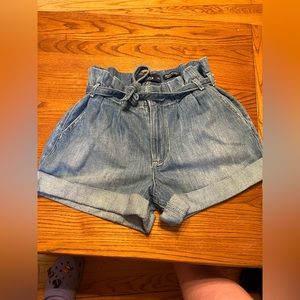 Hollister Co. shorts size 5